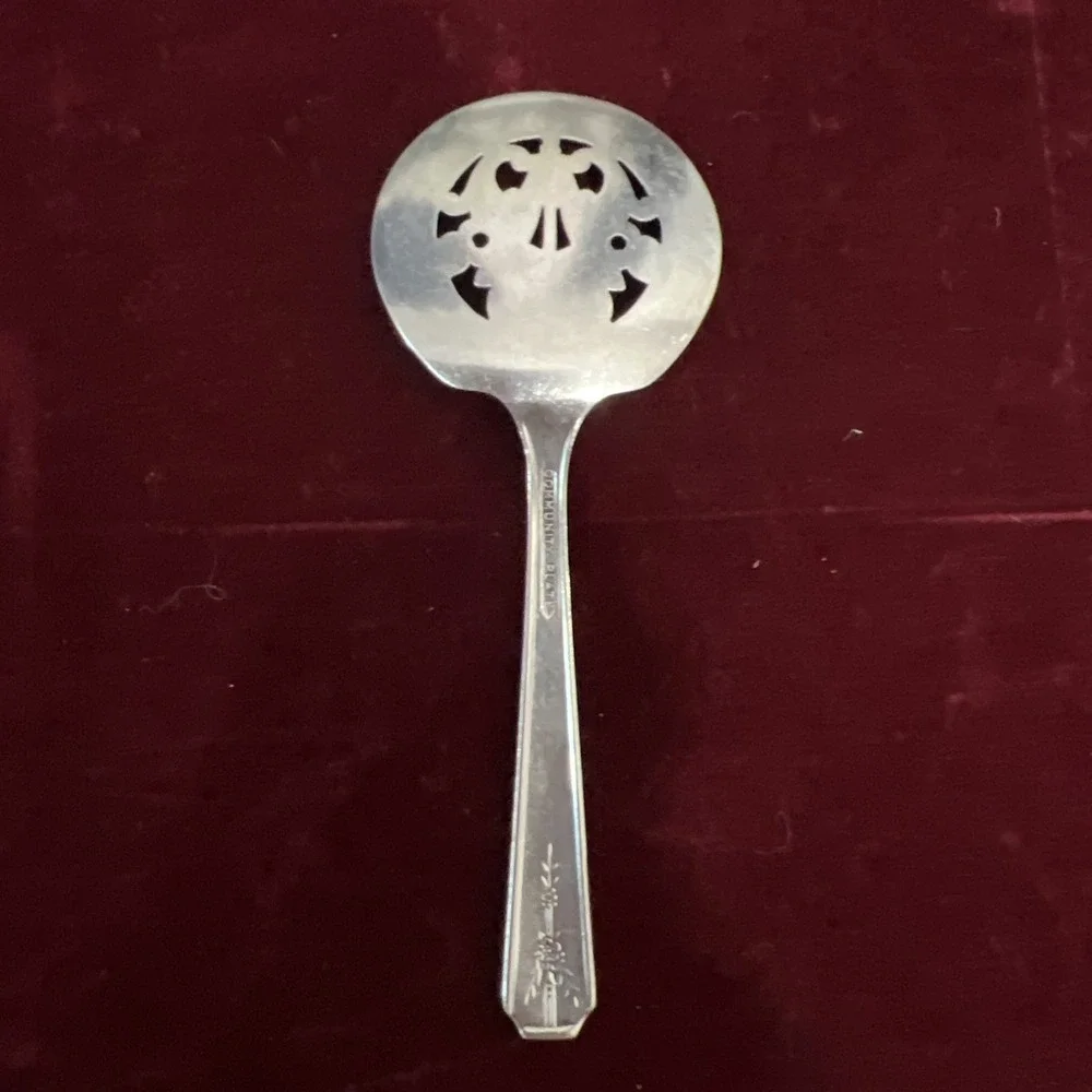 1940 MILADY COMMUNITY ONEIDA‎ BON BON SPOON